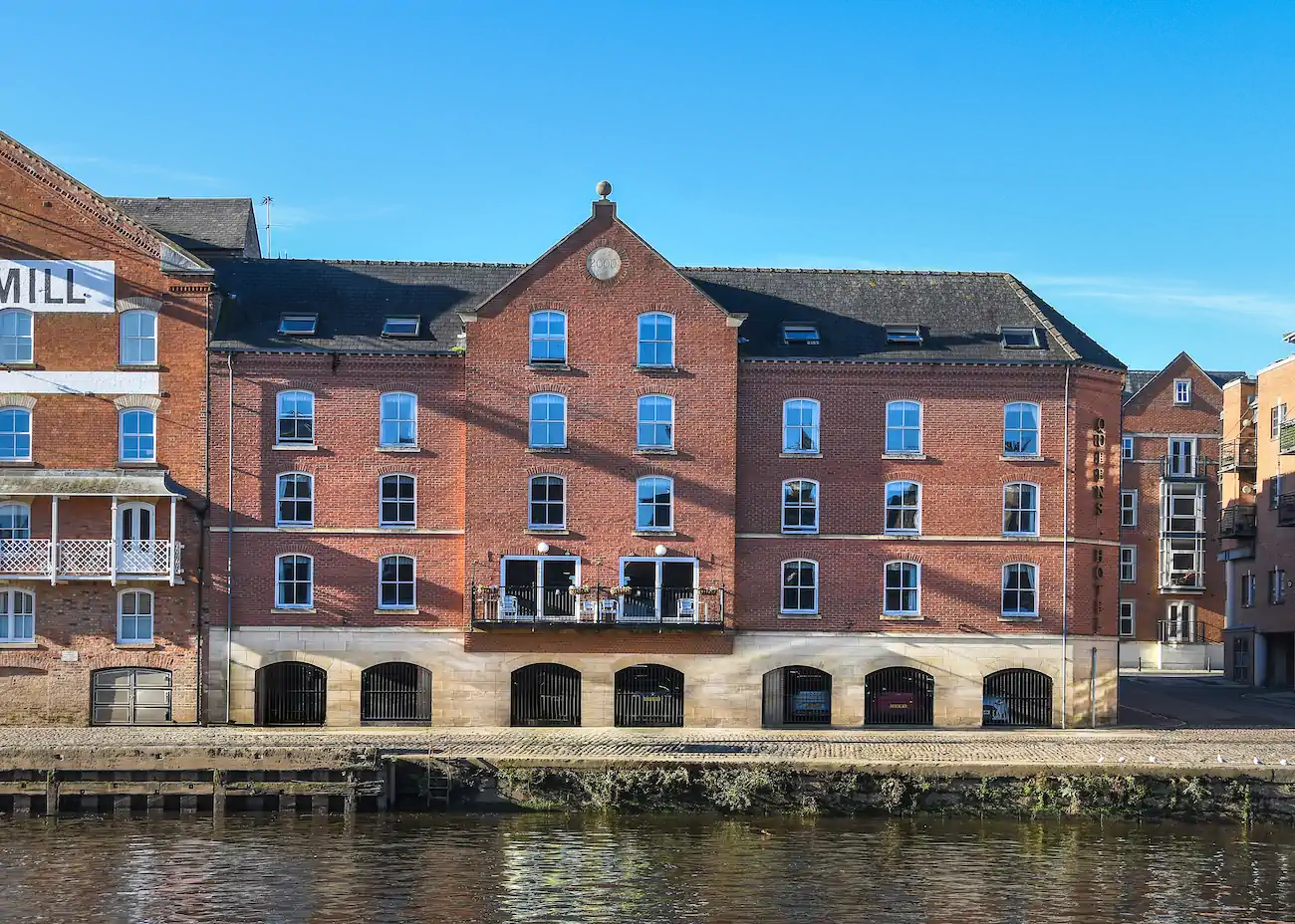 The Queens Hotel
